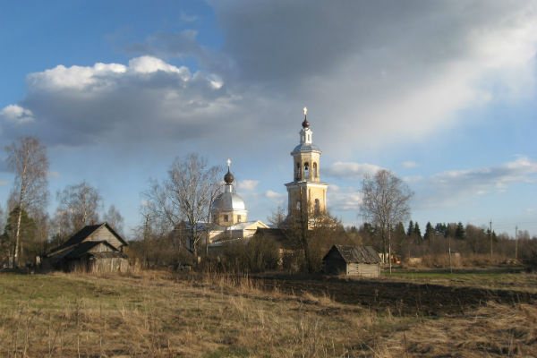 Смоленскую церковь XVII века в Выдропужске проектировал известный зодчий Савва Чевакинский, строивший Царское село и Никольский морской собор в Петербурге Смоленскую церковь XVII века в Выдропужске проектировал известный зодчий Савва Чевакинский, строивший Царское село и Никольский морской собор в Петербурге
