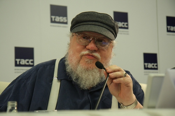Джордж Мартин говорит, что даже не смотрит популярный сериал HBO Джордж Мартин говорит, что даже не смотрит популярный сериал HBO