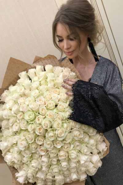 Евгения старается не говорить о новом избраннике Евгения старается не говорить о новом избраннике