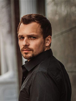 Алексей Янин Алексей Янин