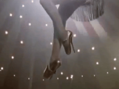 А вот Кристина Агилера одела Louboutin из коллекции Fetish на съемках клипа Hurt А вот Кристина Агилера одела Louboutin из коллекции Fetish на съемках клипа Hurt