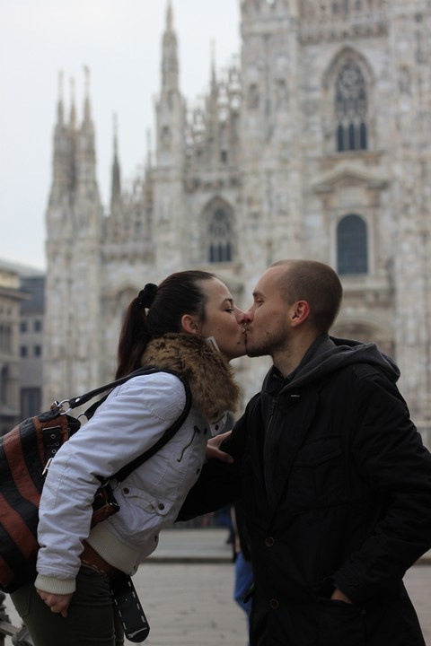 Соколовы Максим и Светлана (Таганрог) на площади Duomo di Milano (Кафедральный собор в Милане) Соколовы Максим и Светлана (Таганрог) на площади Duomo di Milano (Кафедральный собор в Милане)