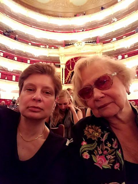 Юлия Хрущева с дочерью Ниной Юлия Хрущева с дочерью Ниной