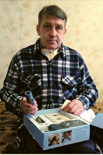 Мужчина живет без гортани два года Мужчина живет без гортани два года