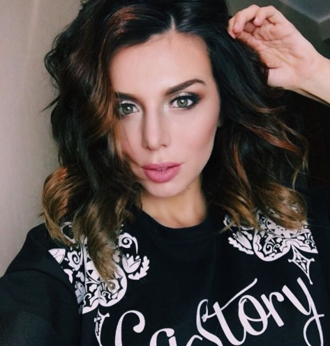 Певица Анна Седокова Певица Анна Седокова