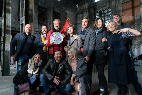 На съемках сериала царила веселая атмосфера На съемках сериала царила веселая атмосфера
