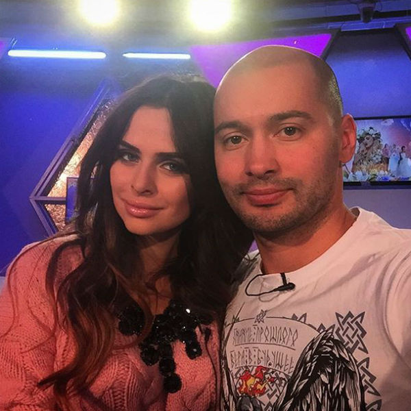 Совсем недавно Андрей разорвал отношения с Викторией Совсем недавно Андрей разорвал отношения с Викторией