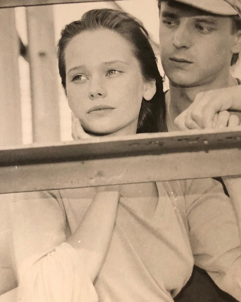 Елена впервые появилась на большом экране в фильме «Ха-би-ассы» Елена впервые появилась на большом экране в фильме «Ха-би-ассы»