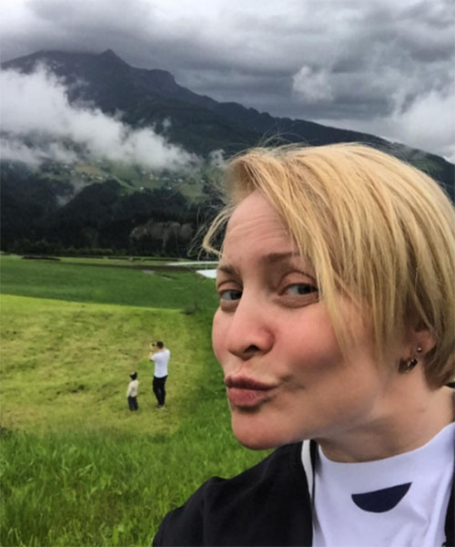 Светлана Пермякова получает удовольствие от отдыха в компании дочки и бывшего мужа Светлана Пермякова получает удовольствие от отдыха в компании дочки и бывшего мужа