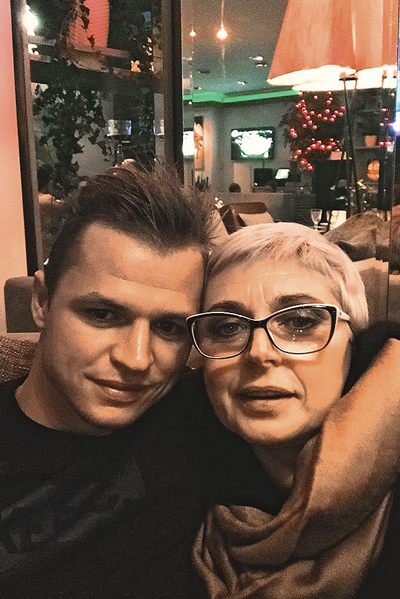 «Спасибо за все тебе» – подписал Тарасов фото с мамой «Спасибо за все тебе» – подписал Тарасов фото с мамой
