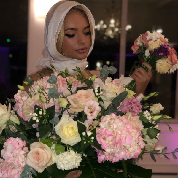 Лиза Пескова на свадьбе друзей Лиза Пескова на свадьбе друзей