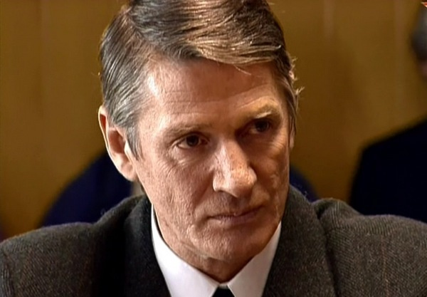 Александр Абдулов умер от рака легких в возрасте 54 лет Александр Абдулов умер от рака легких в возрасте 54 лет
