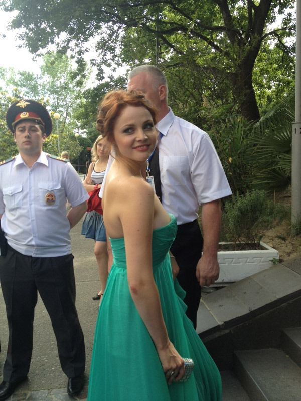 Екатерина Вуличенко первой ступила на ковровую дорожку Екатерина Вуличенко первой ступила на ковровую дорожку