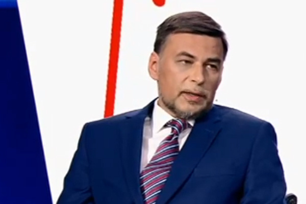 Вячеслав избивал жену Вячеслав избивал жену