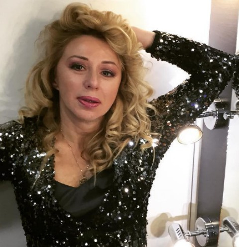 Алена Апина не боится раздеваться Алена Апина не боится раздеваться