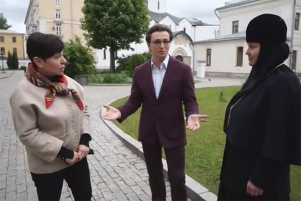 Сергей Безруков, Наташа Барбье и настоятельница Марфо-Мариинской обители Сергей Безруков, Наташа Барбье и настоятельница Марфо-Мариинской обители