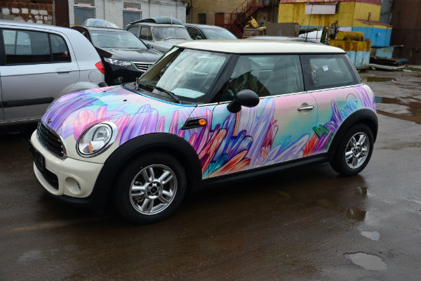 Теперь этот дизайнерский шедевр можно увидеть в автомобильном центре MINI БорисХоф по адресу Олимпийский проспект д.16-1. Теперь этот дизайнерский шедевр можно увидеть в автомобильном центре MINI БорисХоф по адресу Олимпийский проспект д.16-1.