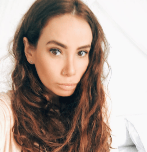 Айза Долматова Айза Долматова