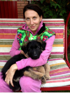 Алика Смехова со своим новым питомцем Алика Смехова со своим новым питомцем