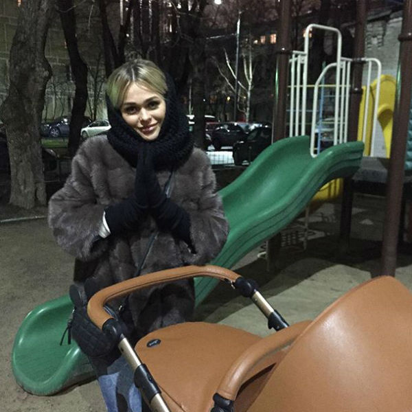 Анна продумывает, как она будет совмещать материнство с работой Анна продумывает, как она будет совмещать материнство с работой