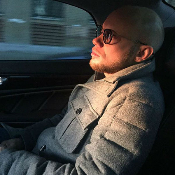 Дмитрий не смог сдержать свои эмоции на дороге Дмитрий не смог сдержать свои эмоции на дороге