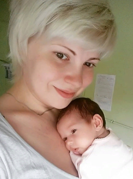 Пока малышка все еще находится под пристальным наблюдением врачей Пока малышка все еще находится под пристальным наблюдением врачей