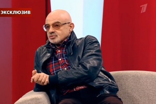 Друг Армена Джигарханяна Юрий Шерлинг пытался помирить его с Виталиной, но режиссер отказывается общаться с бывшей женой Друг Армена Джигарханяна Юрий Шерлинг пытался помирить его с Виталиной, но режиссер отказывается общаться с бывшей женой