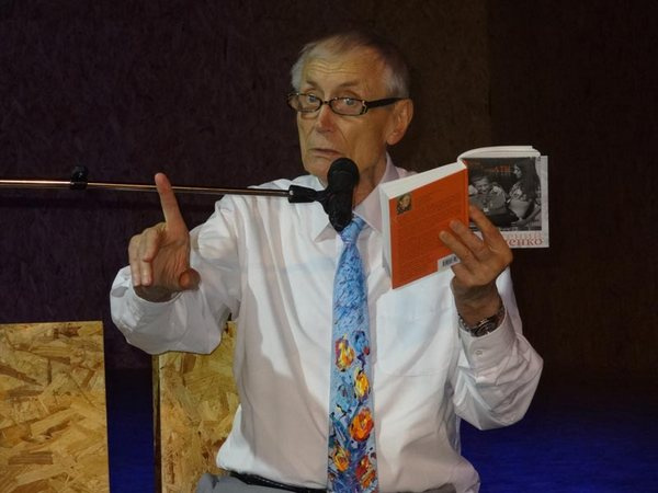 Евгений Евтушенко планировал с размахом отметить свой юбилей Евгений Евтушенко планировал с размахом отметить свой юбилей