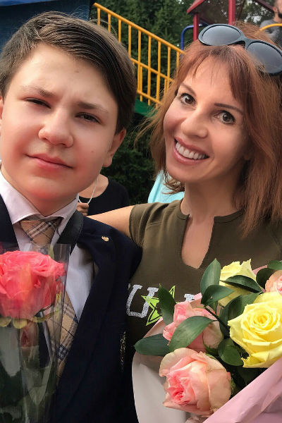 Артистка считает, что Арсению рядом с ней будет лучше, чем с отцом Артистка считает, что Арсению рядом с ней будет лучше, чем с отцом