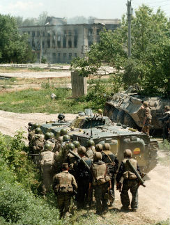 За несколько июньских дней 1995 года больница в Буденновске превратилась в линию фронта За несколько июньских дней 1995 года больница в Буденновске превратилась в линию фронта