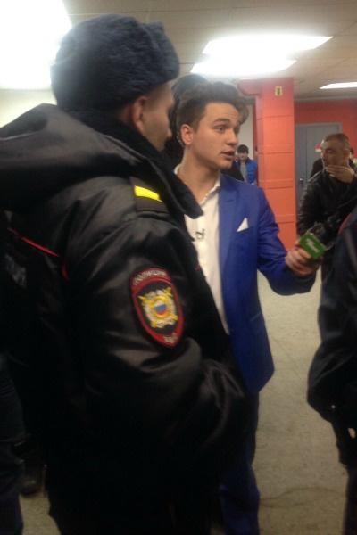 На съемочную группу напали с кулаками в универмаге Санкт-Петербурга На съемочную группу напали с кулаками в универмаге Санкт-Петербурга