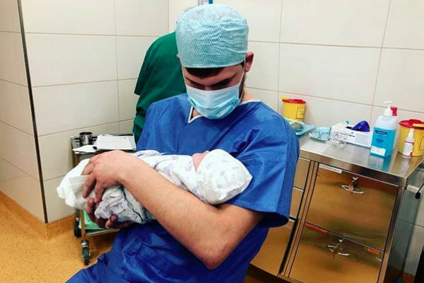 Терешина призналась, что муж сильно нервничал на родах Терешина призналась, что муж сильно нервничал на родах