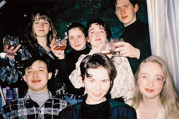 Тамара и Тимур ездили на гастроли в составе команды КВН. Конец 1990-х годов Тамара и Тимур ездили на гастроли в составе команды КВН. Конец 1990-х годов