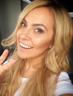 Светлана Чернышова, основательница студии Hollywood Brows Светлана Чернышова, основательница студии Hollywood Brows