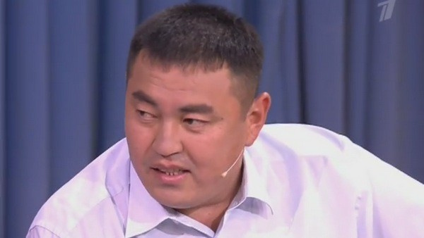 Улукбек Сулейманов считает себя отцом дочери Азимы Улукбек Сулейманов считает себя отцом дочери Азимы