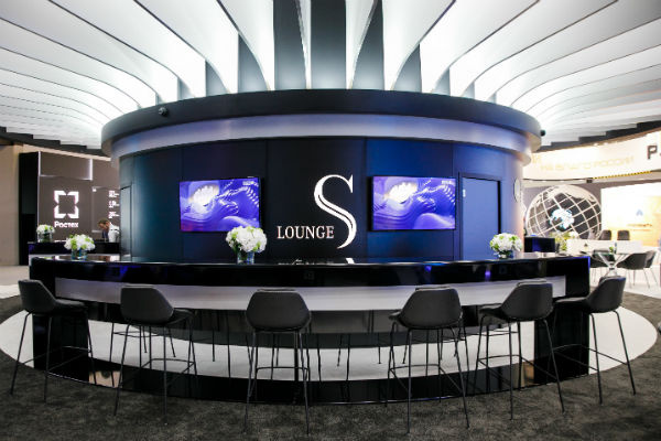 Кафе Mercedes-Benz S-Lounge Кафе Mercedes-Benz S-Lounge