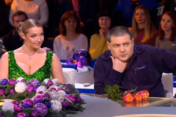 Николай, похоже, обомлел от звездного знакомства Николай, похоже, обомлел от звездного знакомства