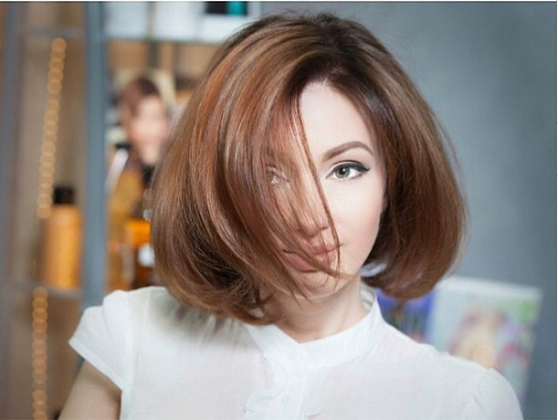 Евгения Феофилактова с каре Евгения Феофилактова с каре