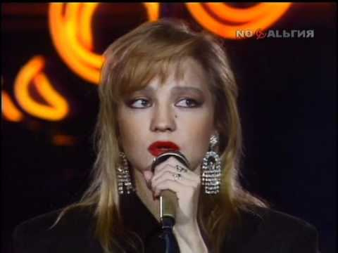 Татьяна Буланова исполняет песню «Синее море» в 1992 году Татьяна Буланова исполняет песню «Синее море» в 1992 году