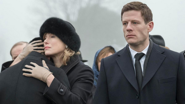 Главную роль в сериале сыграл Джеймс Нортон Главную роль в сериале сыграл Джеймс Нортон
