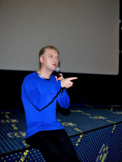 13 ноября Сергей Светлаков представил фильм «Джунгли» в Краснодаре... 13 ноября Сергей Светлаков представил фильм «Джунгли» в Краснодаре...