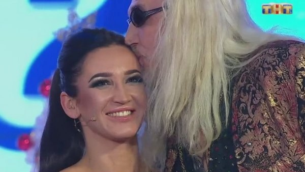 Никита Джигурда отказался отходить от Ольги Бузовой Никита Джигурда отказался отходить от Ольги Бузовой