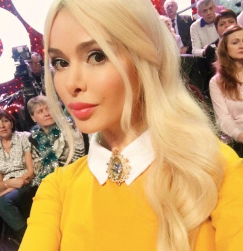 Актриса и певица Алена Кравец Актриса и певица Алена Кравец