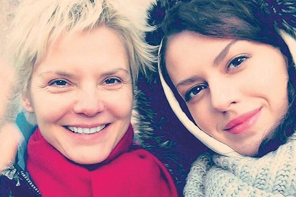 Мама Лянки  &ndash;   актриса сериалов