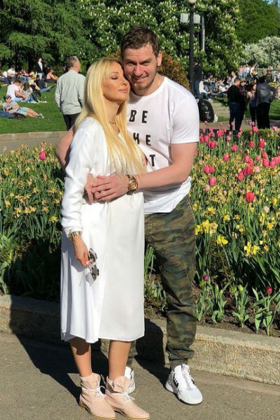 Сейчас Лера Кудрявцева старается побольше отдыхать и редко выходит в свет Сейчас Лера Кудрявцева старается побольше отдыхать и редко выходит в свет