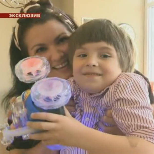 Анна Нетребко с сыном Тьяго Анна Нетребко с сыном Тьяго