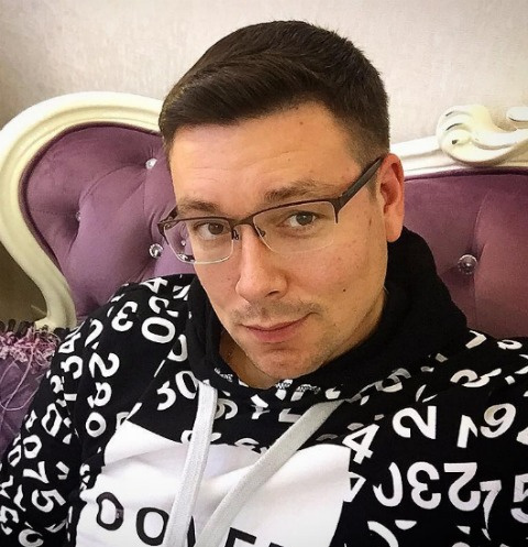 Андрей Чуев предлагал сыграть две свадьбы на проекте Андрей Чуев предлагал сыграть две свадьбы на проекте