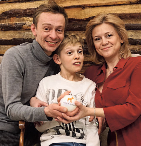Жене Евгения Кулакова Ольге пришлось бросить работу, чтобы ухаживать за Ильей Жене Евгения Кулакова Ольге пришлось бросить работу, чтобы ухаживать за Ильей