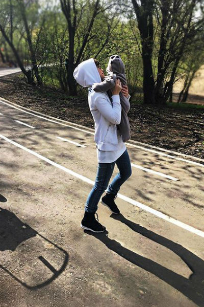 Майские праздники певица отмечает в кругу семьи Майские праздники певица отмечает в кругу семьи