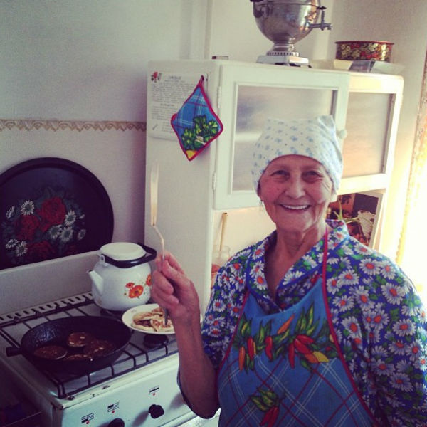 «Блинчики от моей бабушки. Лучшие!» - сообщила Ирина «Блинчики от моей бабушки. Лучшие!» - сообщила Ирина